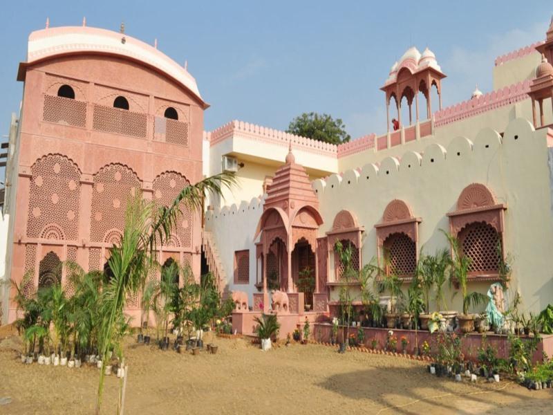 Hotel Suroth Mahal Luhāru 外观 照片